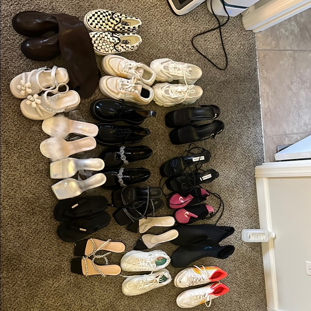 Black Sneakers for Everyday Use and Versatile Style